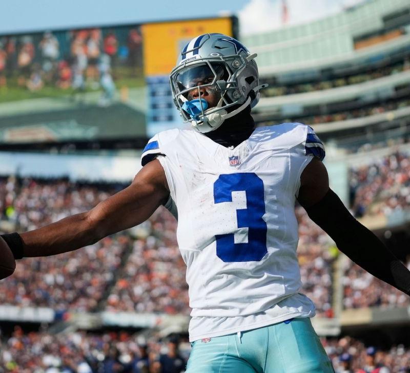 尊龙凯时观察:NFL巨额合同背后的博弈——从皮肯斯续约看体育产业新生态|尊龙凯时新机资讯配图